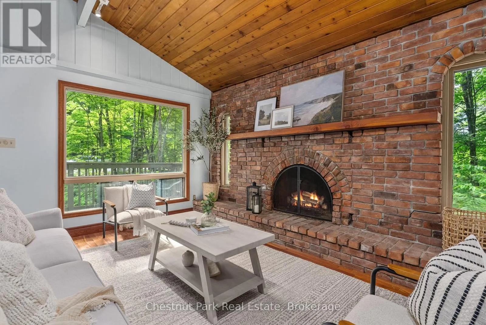 115 WOODLAND DRIVE
