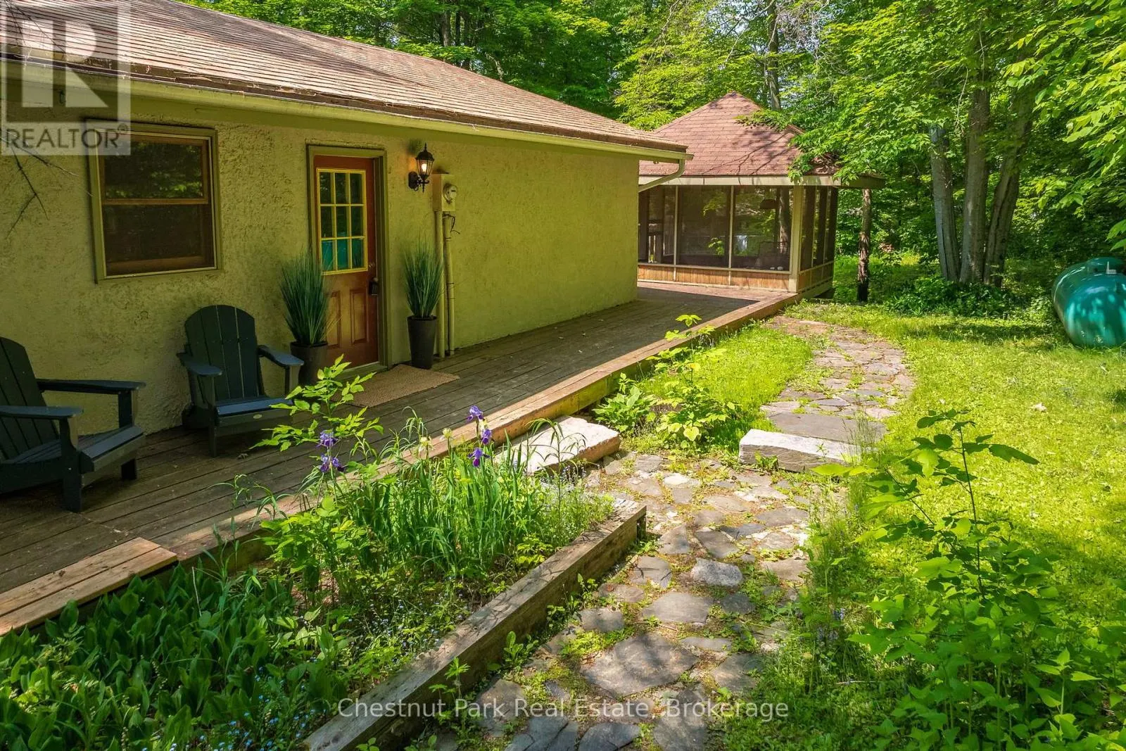 115 WOODLAND DRIVE
