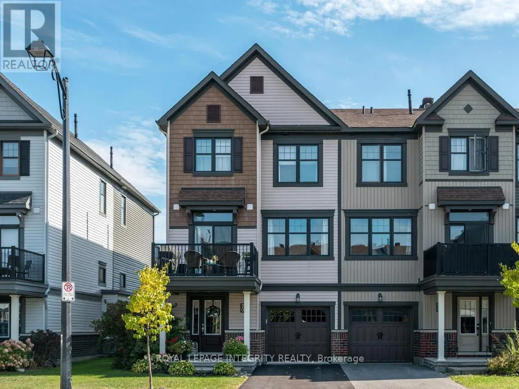 20 FALLENGALE CRESCENT W