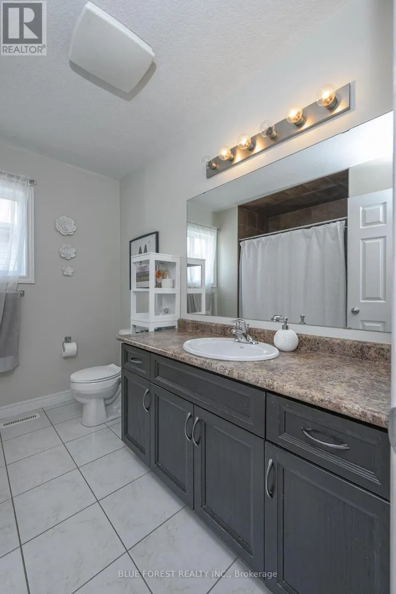 2875 LEMIEUX WALK