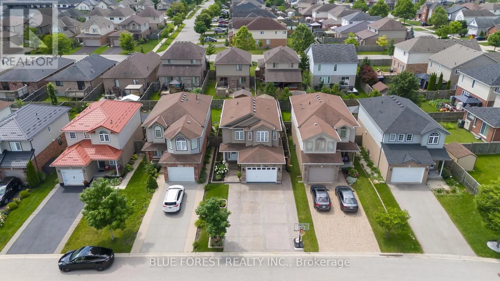 2875 LEMIEUX WALK
