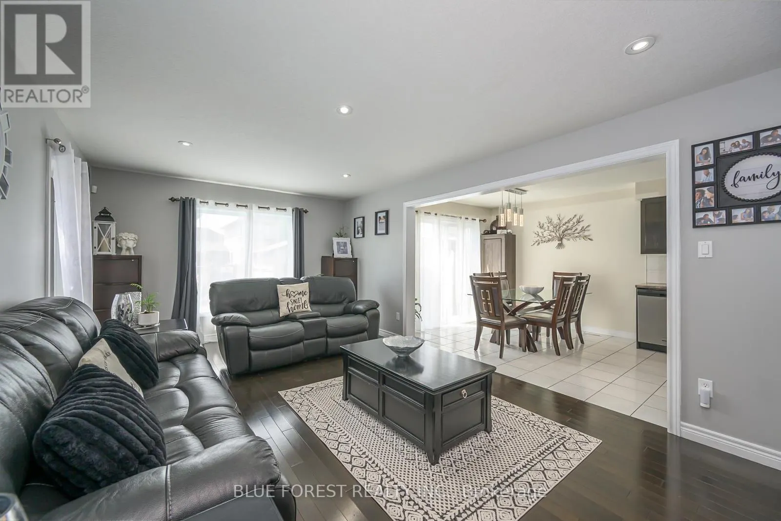 2875 LEMIEUX WALK