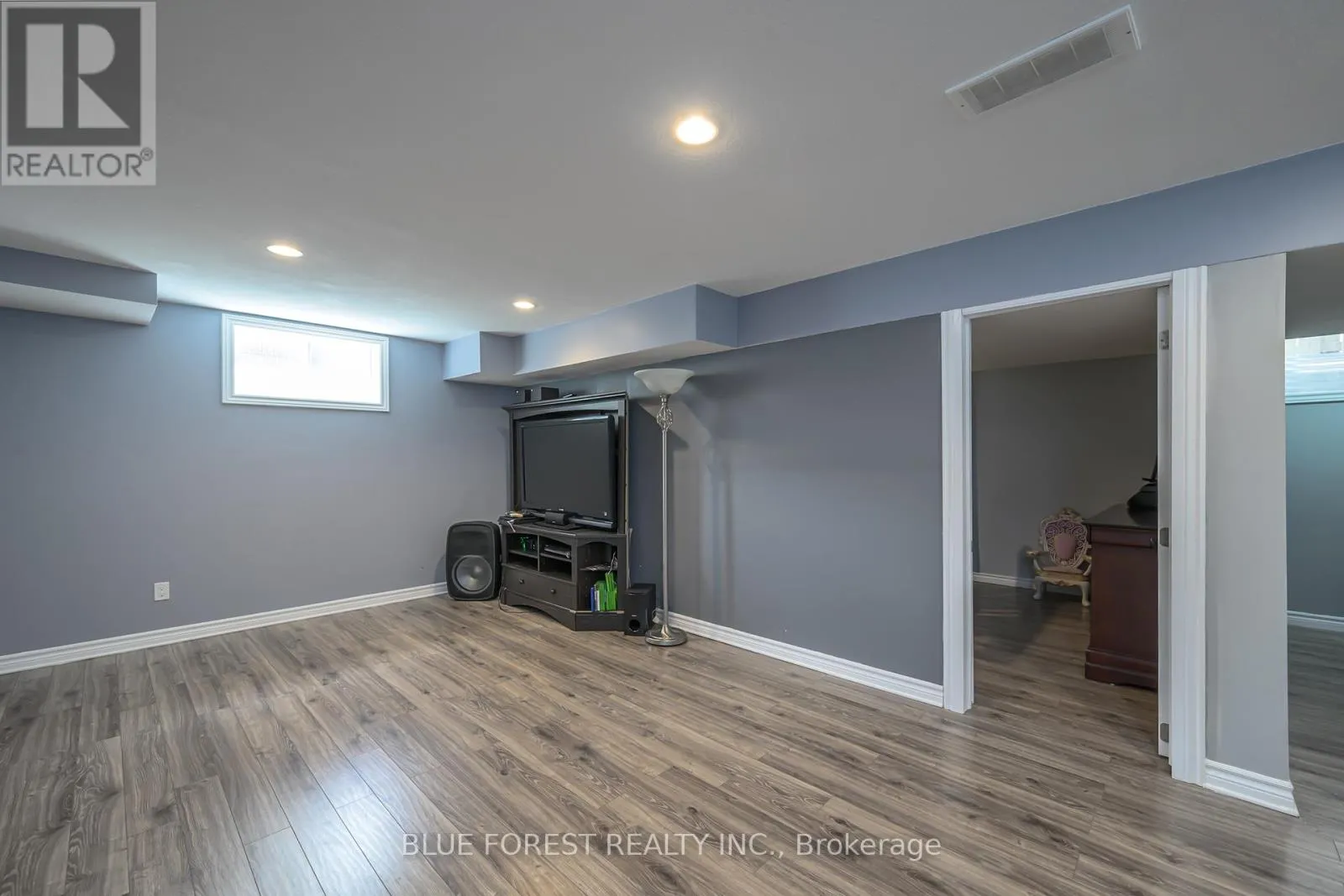2875 LEMIEUX WALK