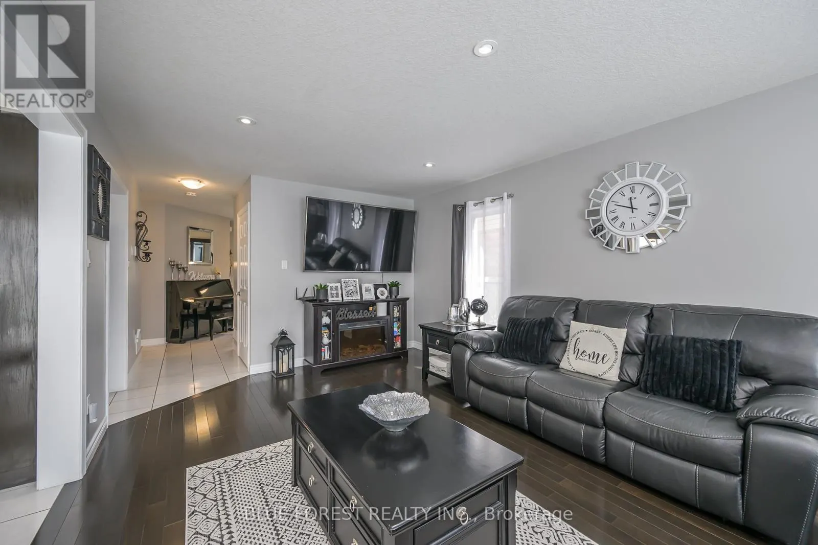 2875 LEMIEUX WALK