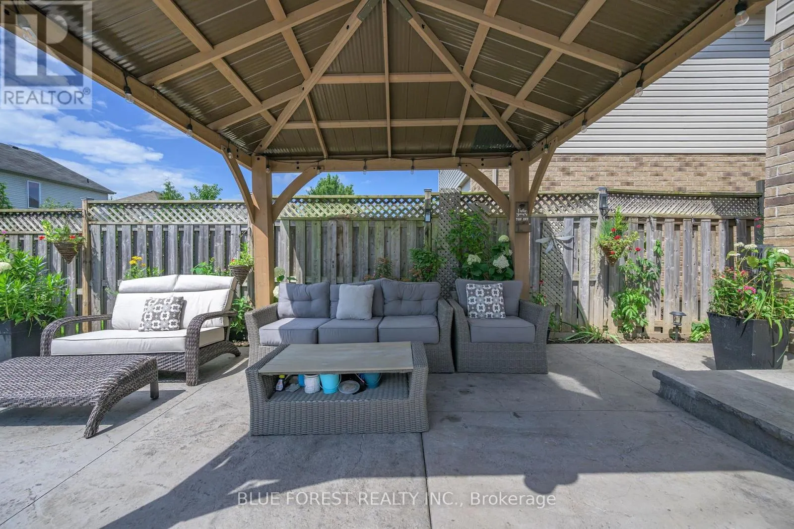 2875 LEMIEUX WALK