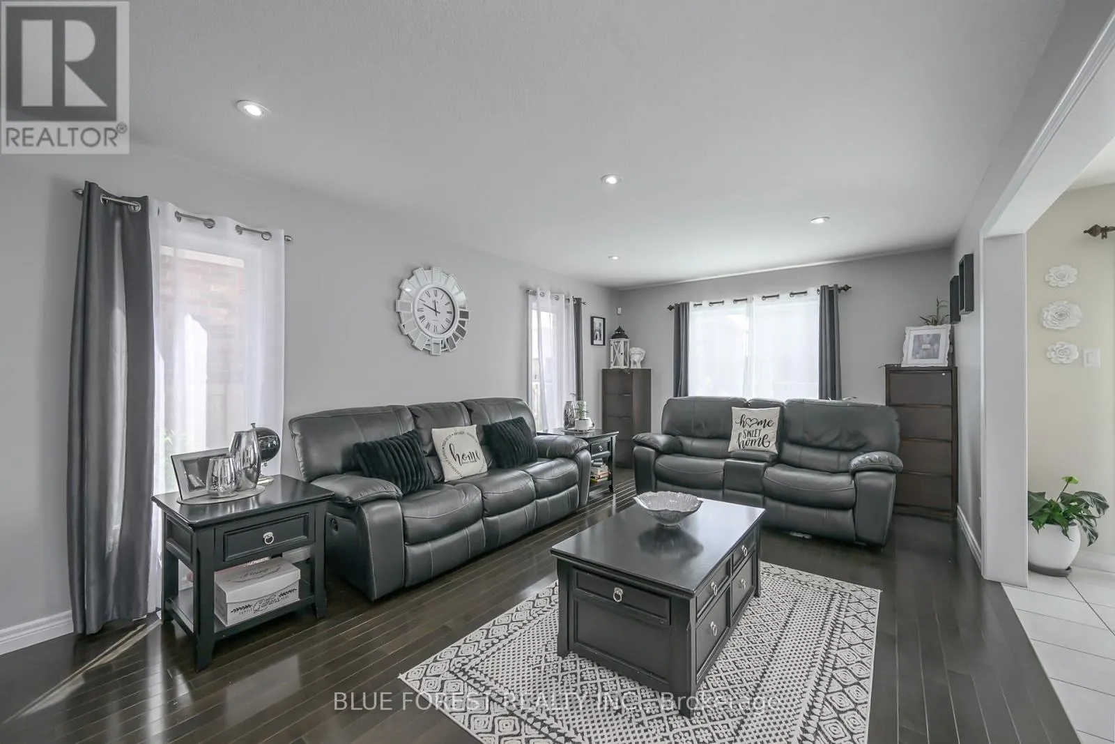 2875 LEMIEUX WALK