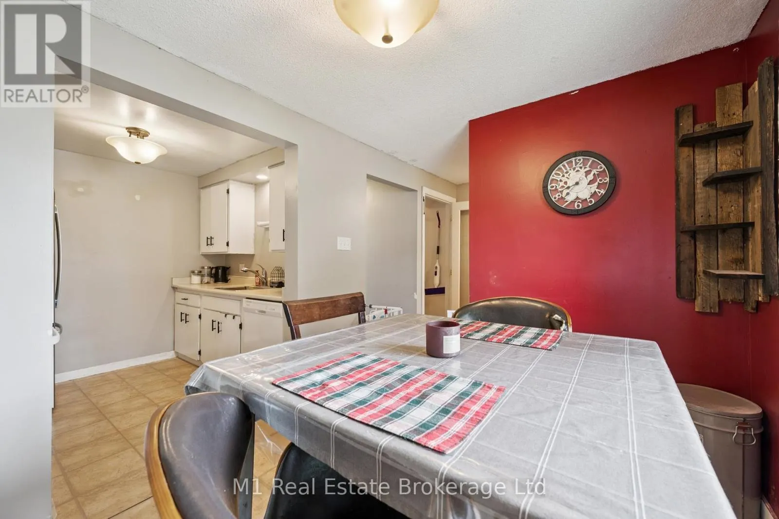 13 - 700 PAISLEY ROAD, #13