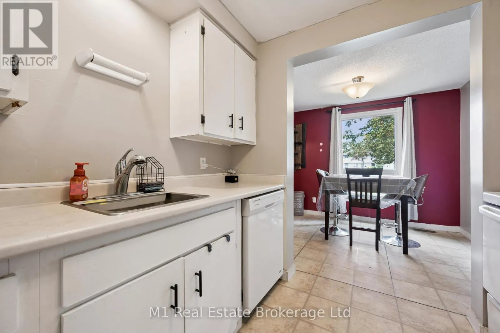 13 - 700 PAISLEY ROAD, #13