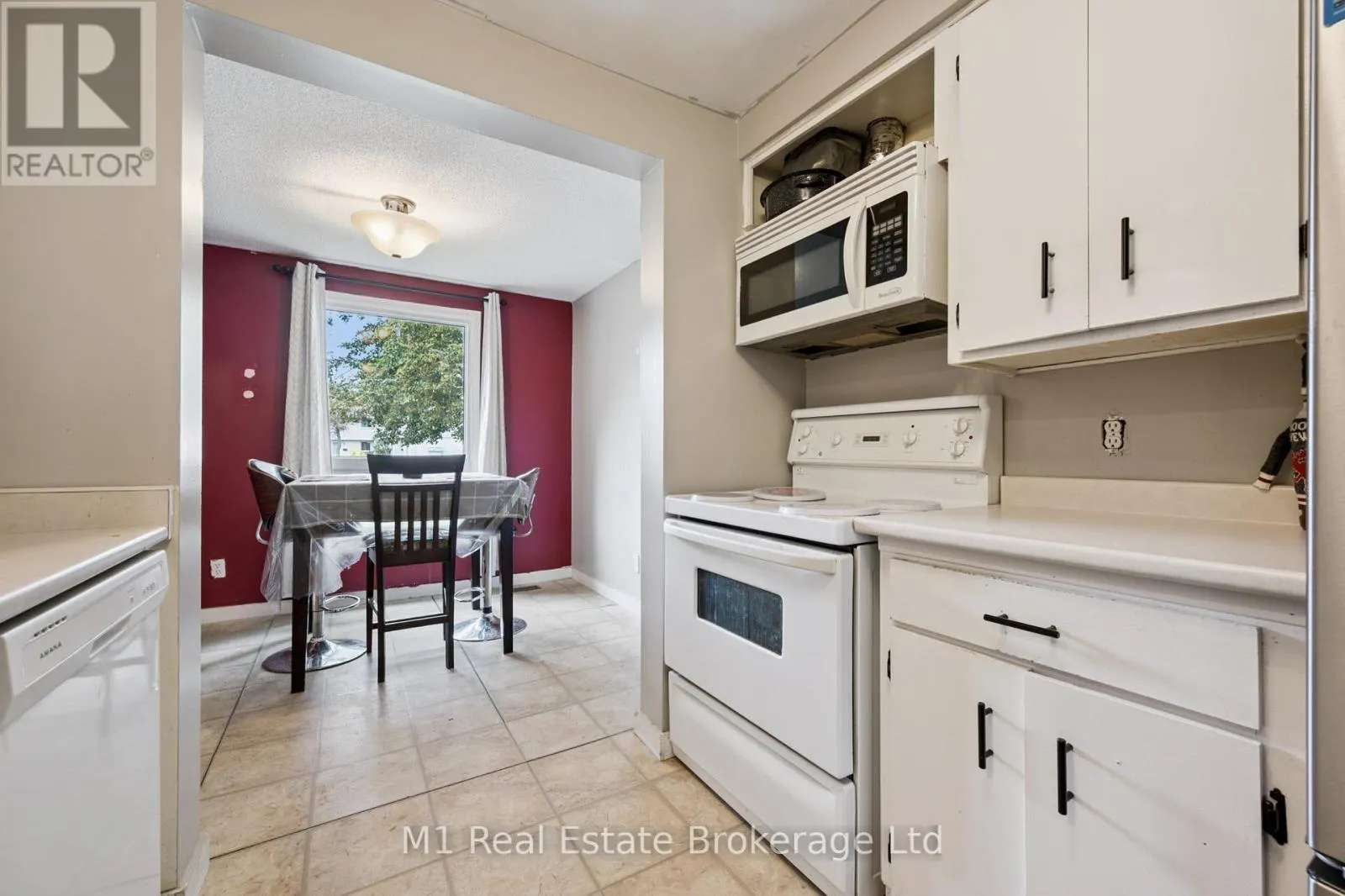 13 - 700 PAISLEY ROAD, #13