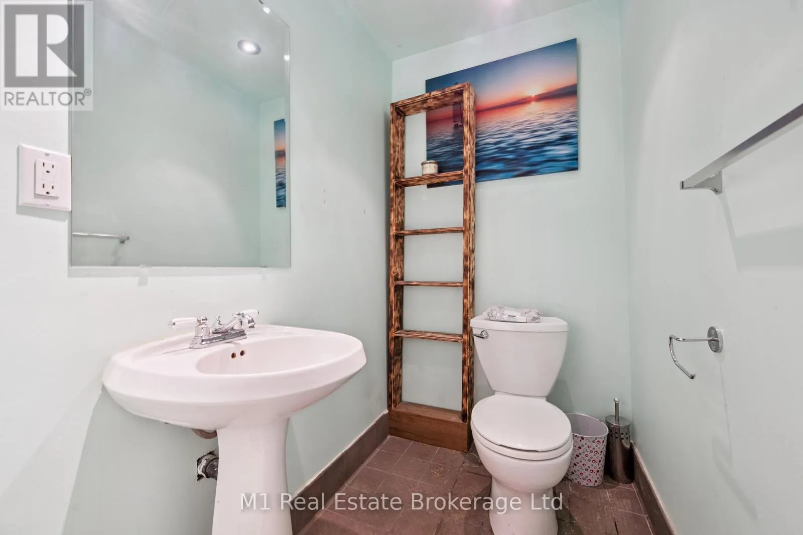 13 - 700 PAISLEY ROAD, #13