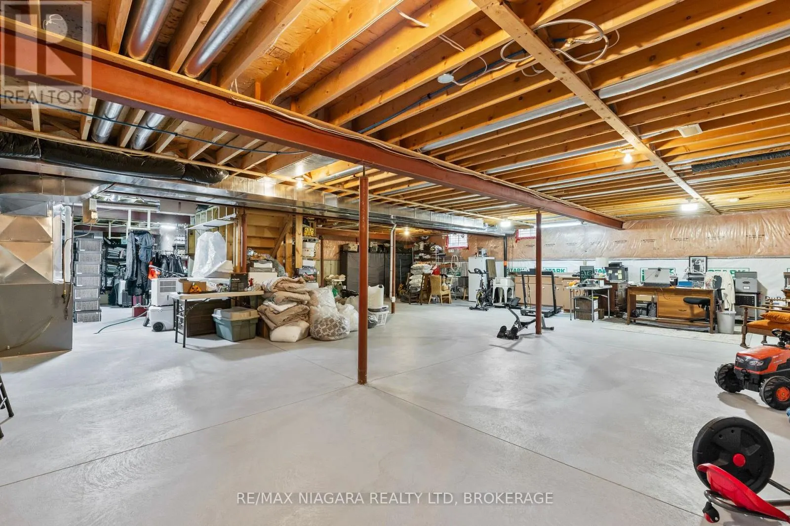 15 LORETTA DRIVE