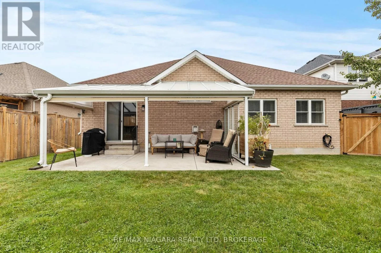 15 LORETTA DRIVE