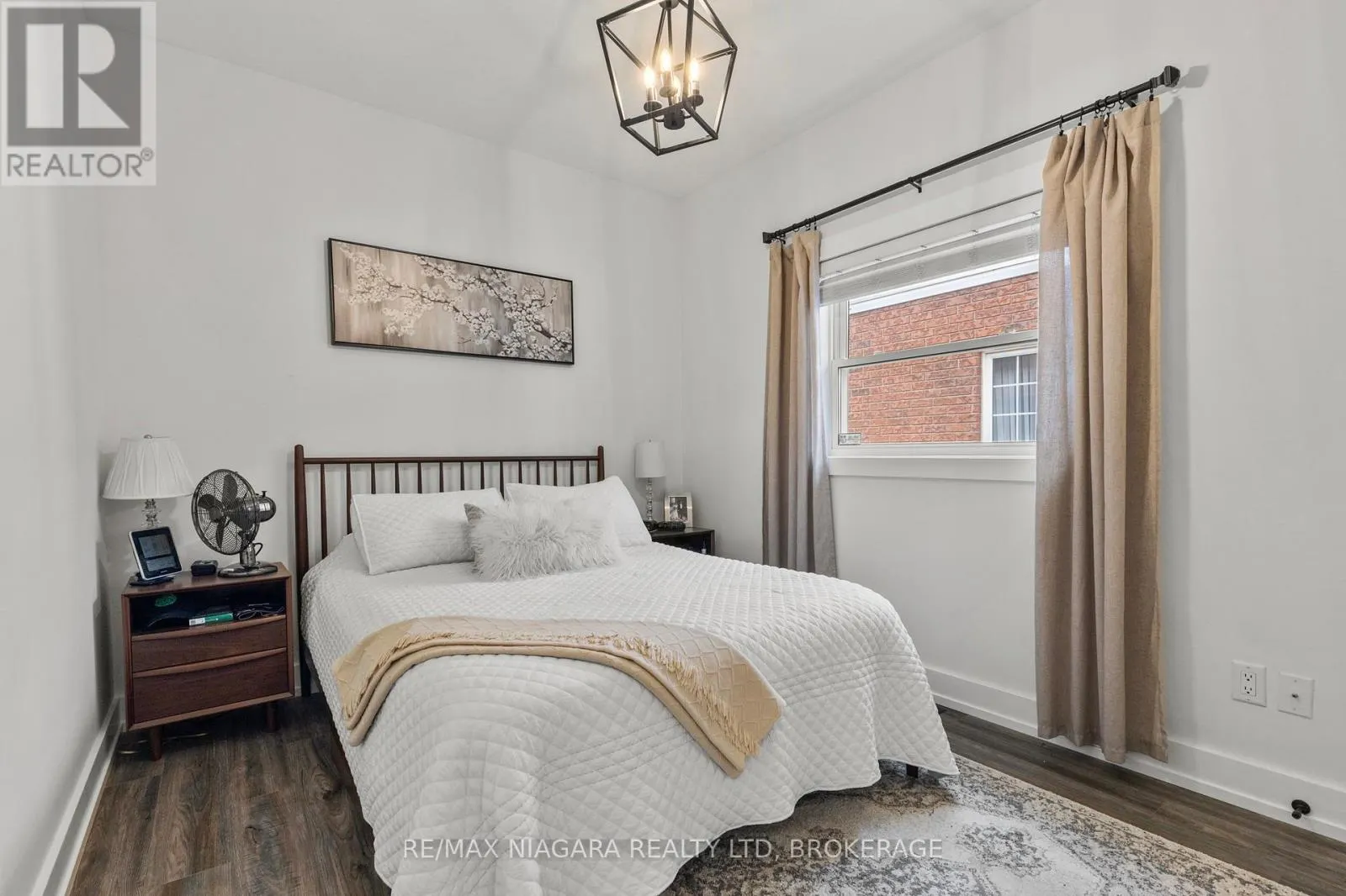 15 LORETTA DRIVE