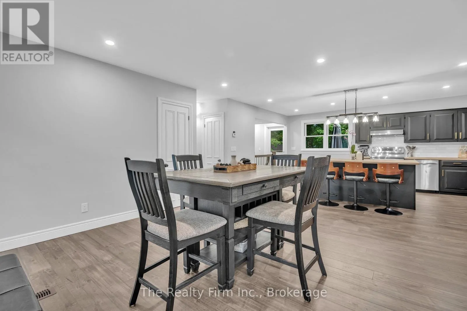 4 ROKEBY ROAD