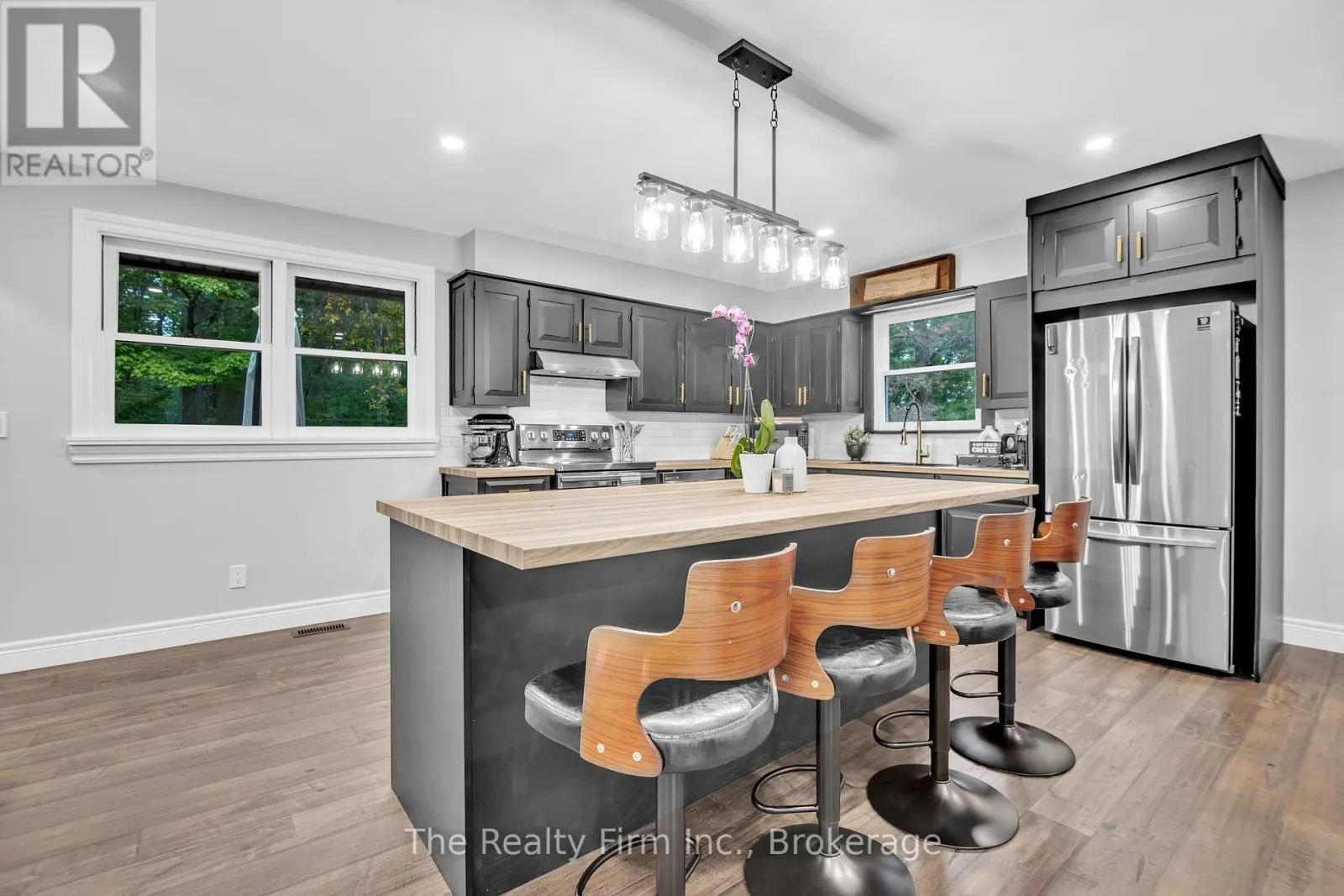 4 ROKEBY ROAD