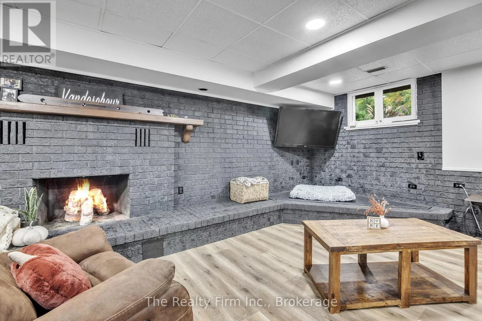 4 ROKEBY ROAD