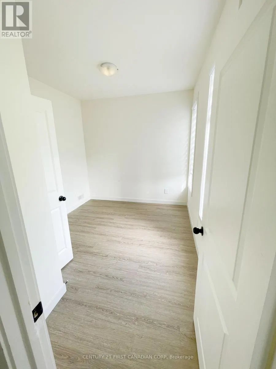 44 - 1781 HENRICA AVENUE, #44