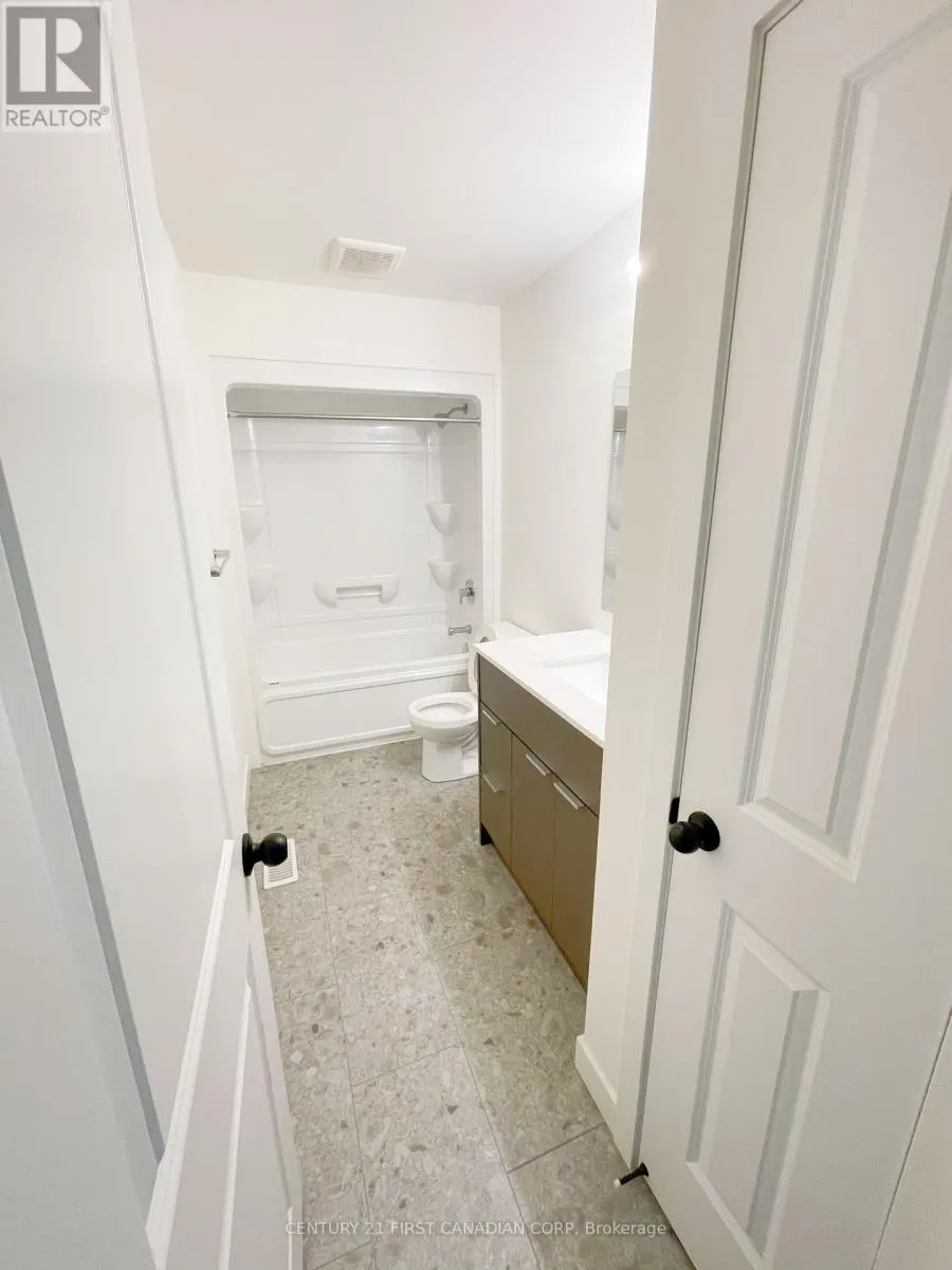 44 - 1781 HENRICA AVENUE, #44