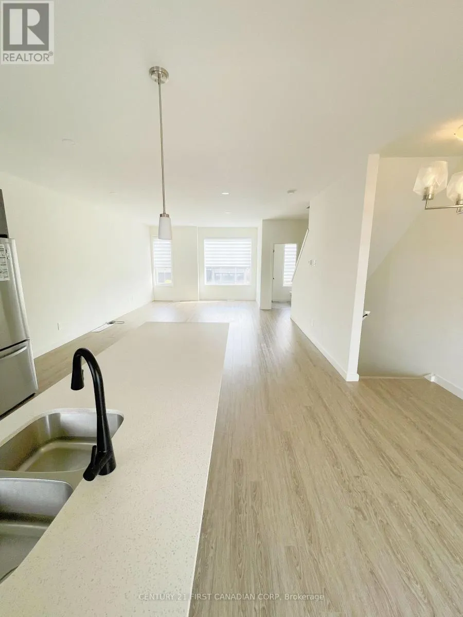 44 - 1781 HENRICA AVENUE, #44