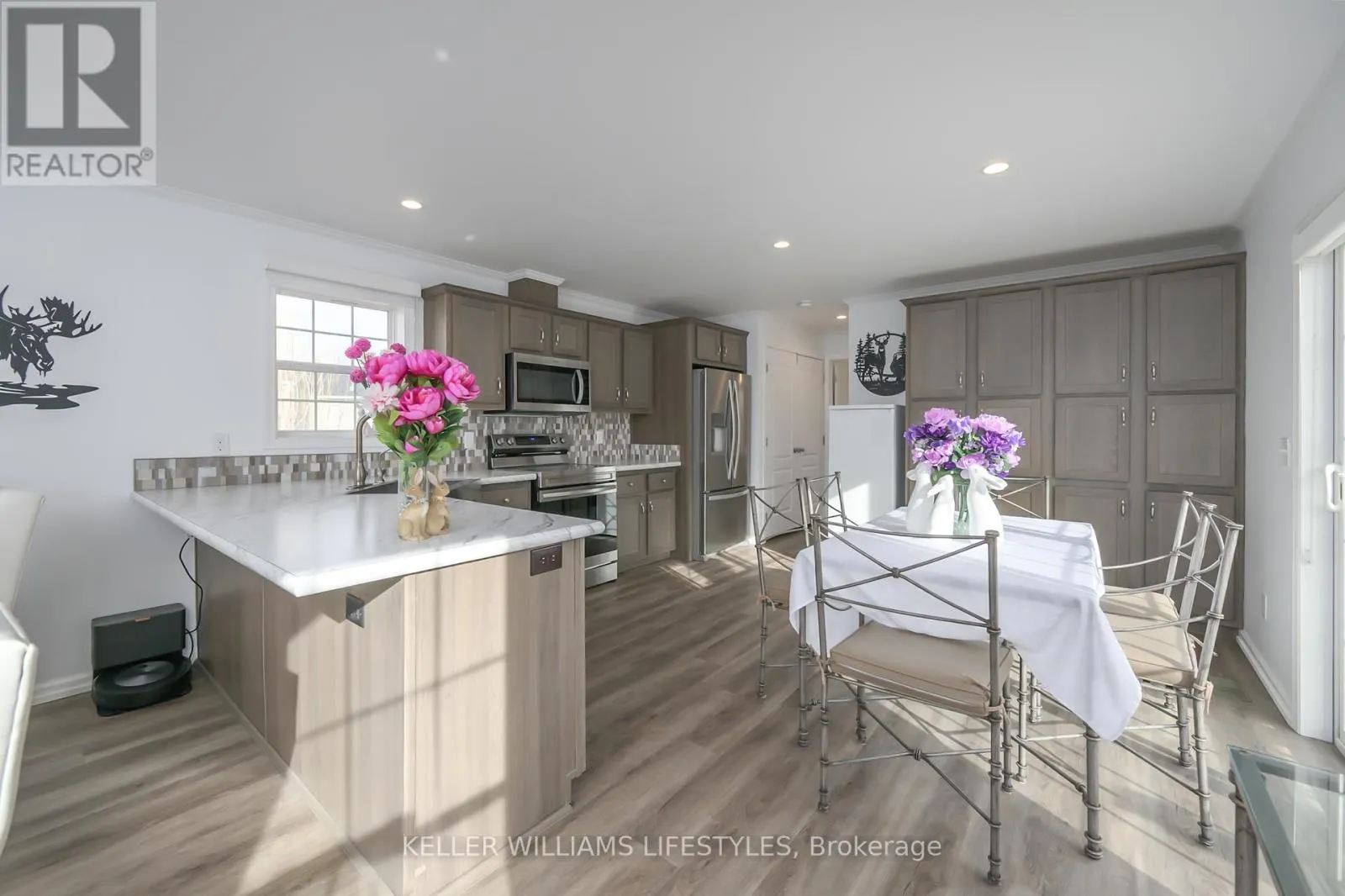 A22 - 4838 SWITZER DRIVE, #A22