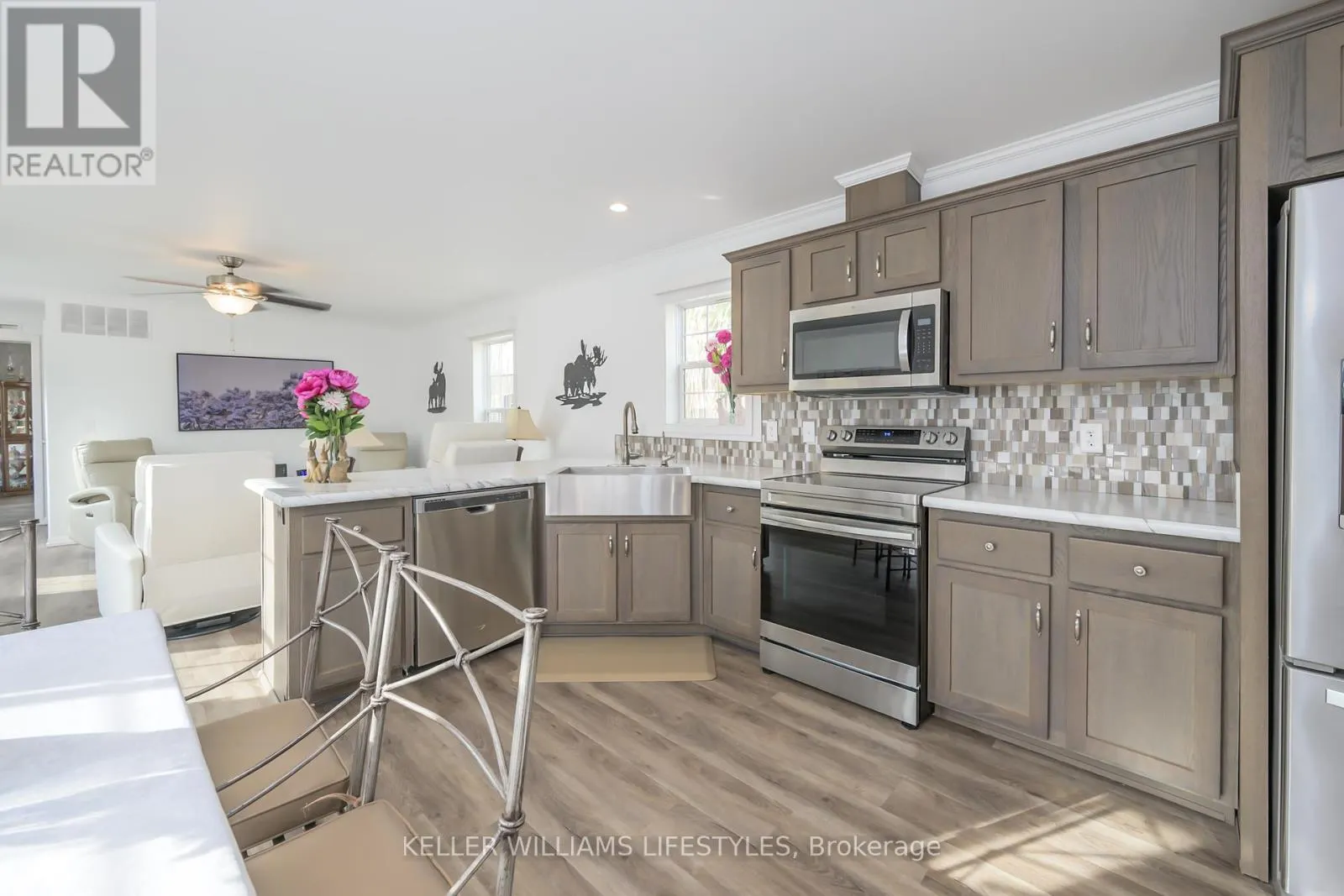 A22 - 4838 SWITZER DRIVE, #A22