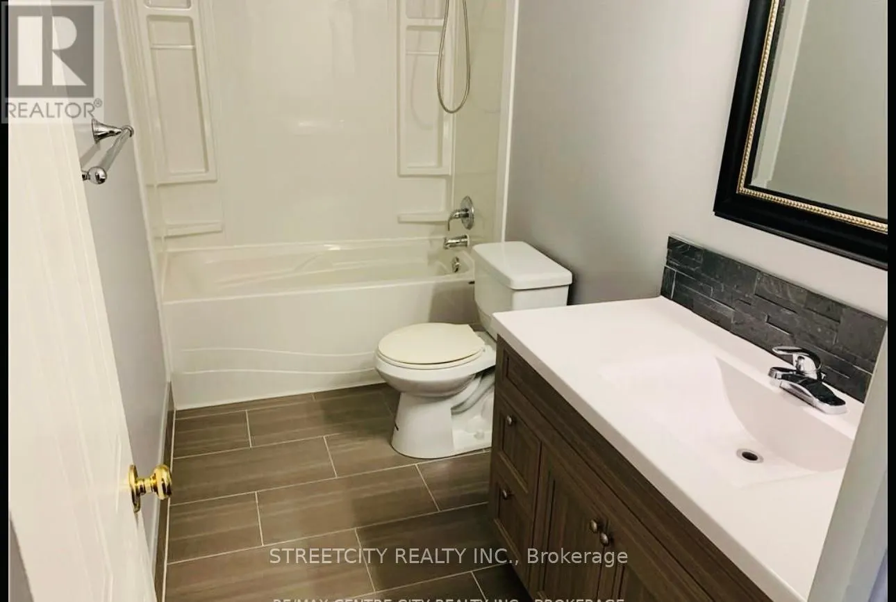 63 - 511 ADMIRAL DRIVE, #63