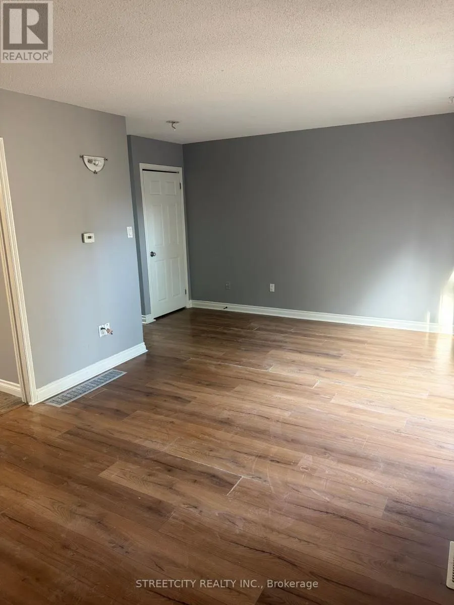 63 - 511 ADMIRAL DRIVE, #63