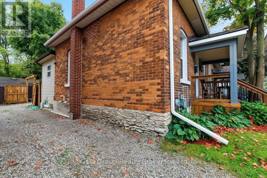630 PEEL STREET