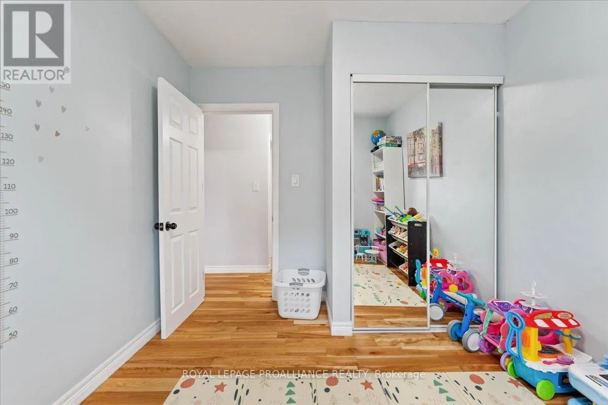 44 MEADOWVALE AVENUE