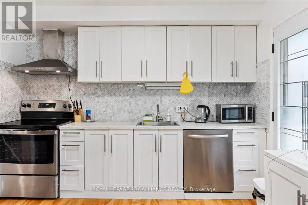 44 MEADOWVALE AVENUE