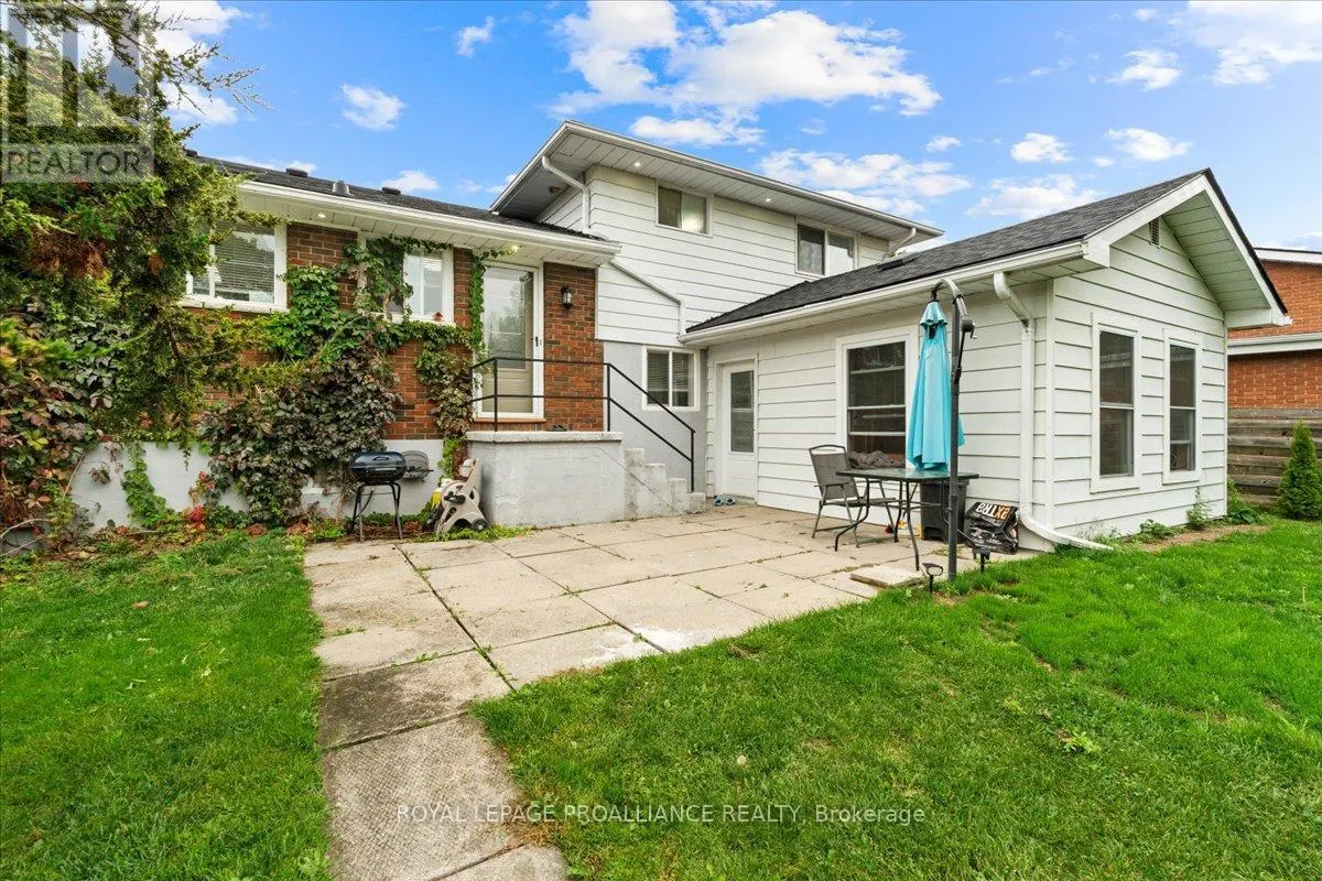 44 MEADOWVALE AVENUE