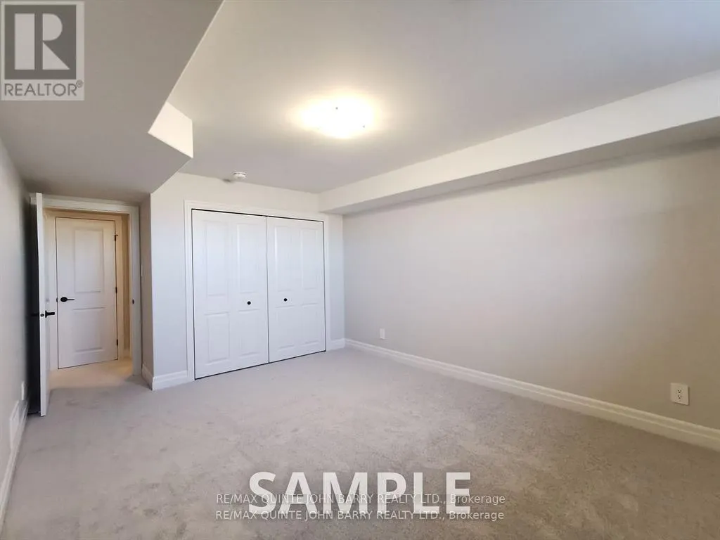 LOT 33 - 9 PARKLAND CIRCLE, #Lot 33