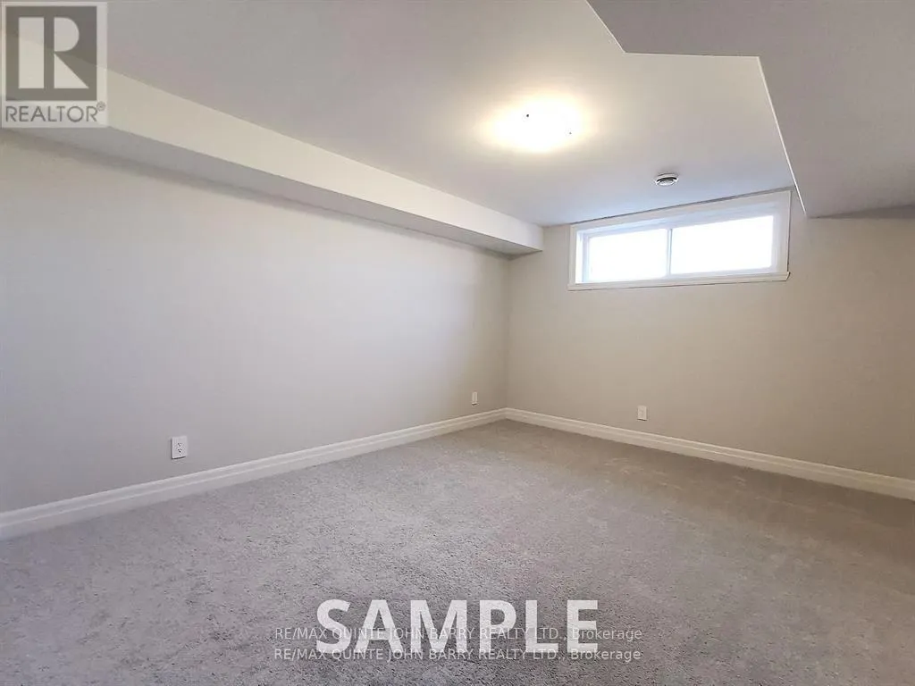 LOT 33 - 9 PARKLAND CIRCLE, #Lot 33