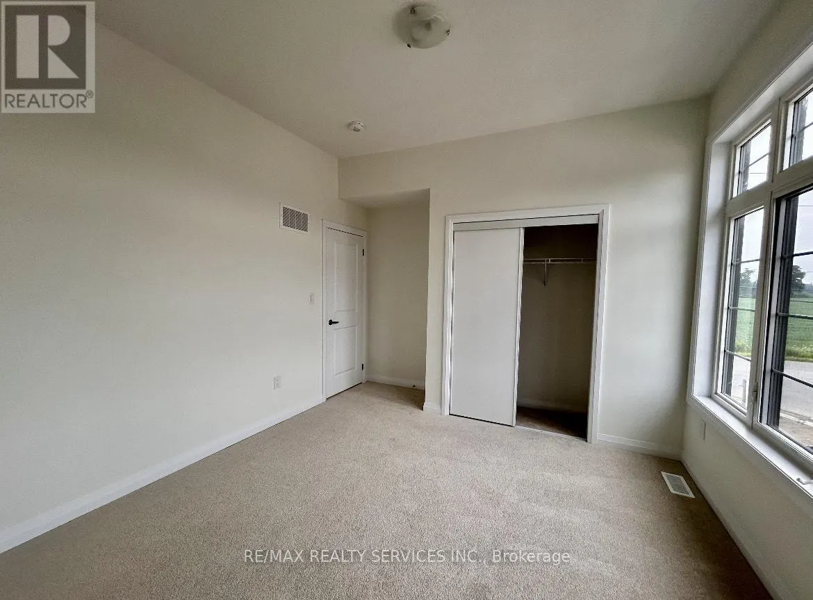2 STANLEY AVENUE
