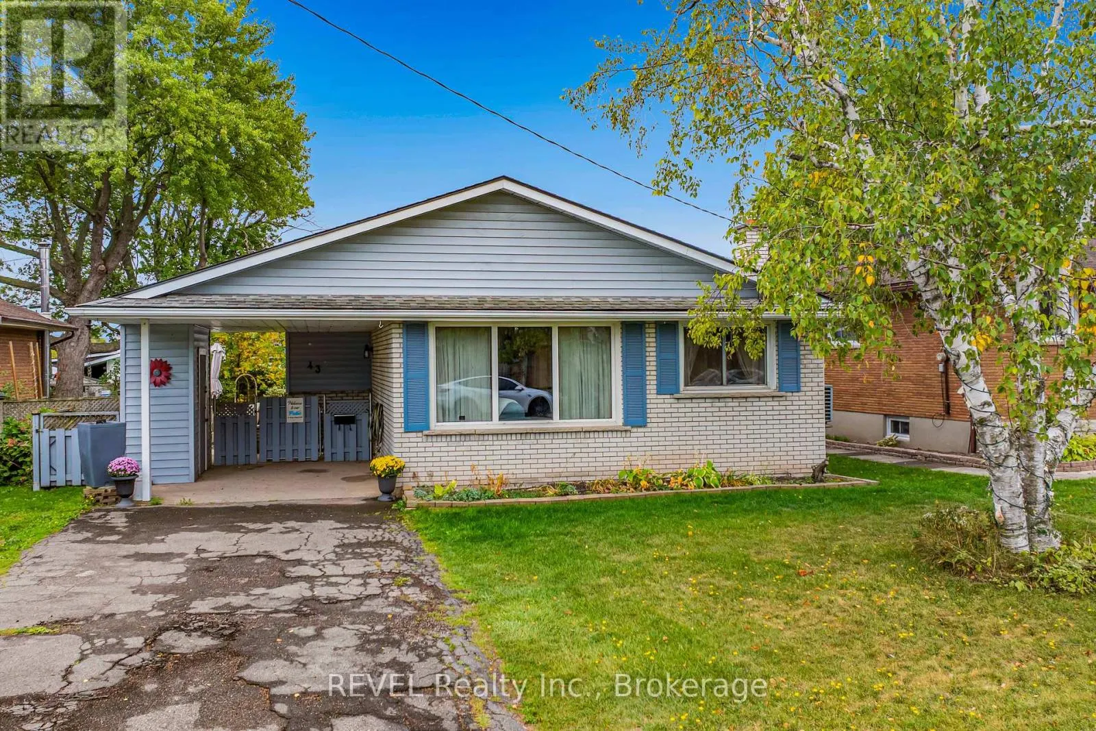 43 BOWDEN STREET