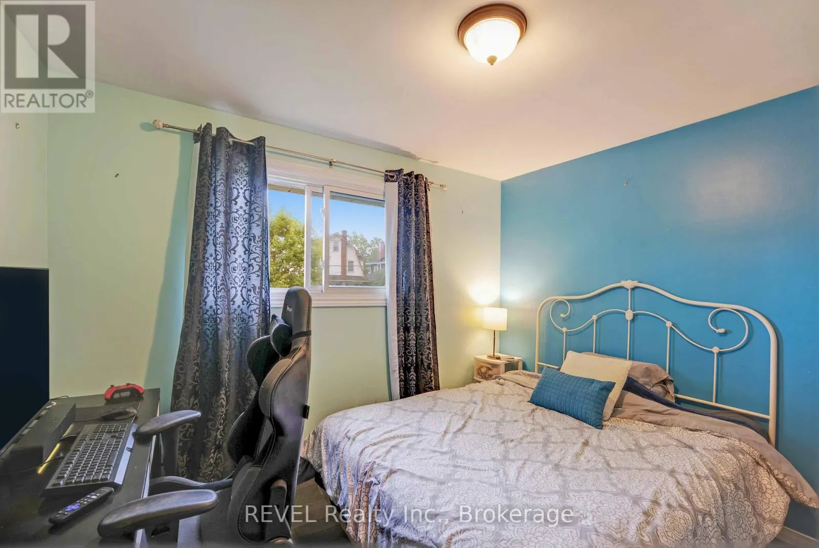 43 BOWDEN STREET