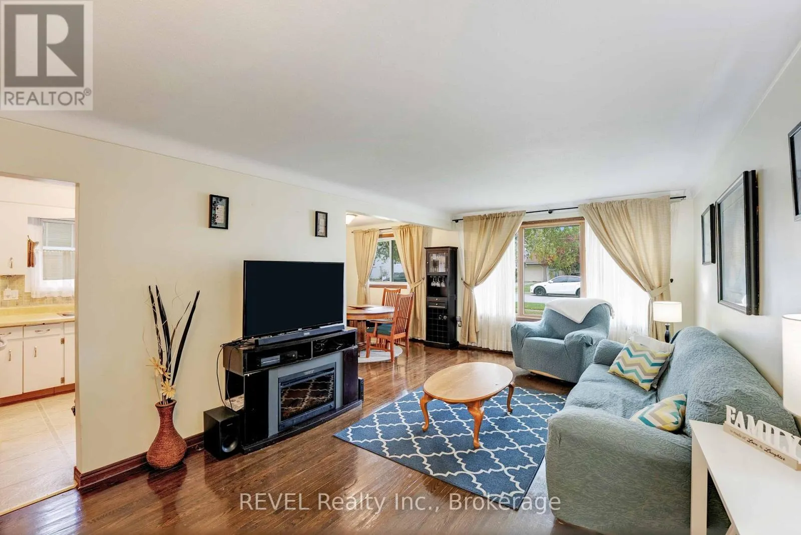 43 BOWDEN STREET