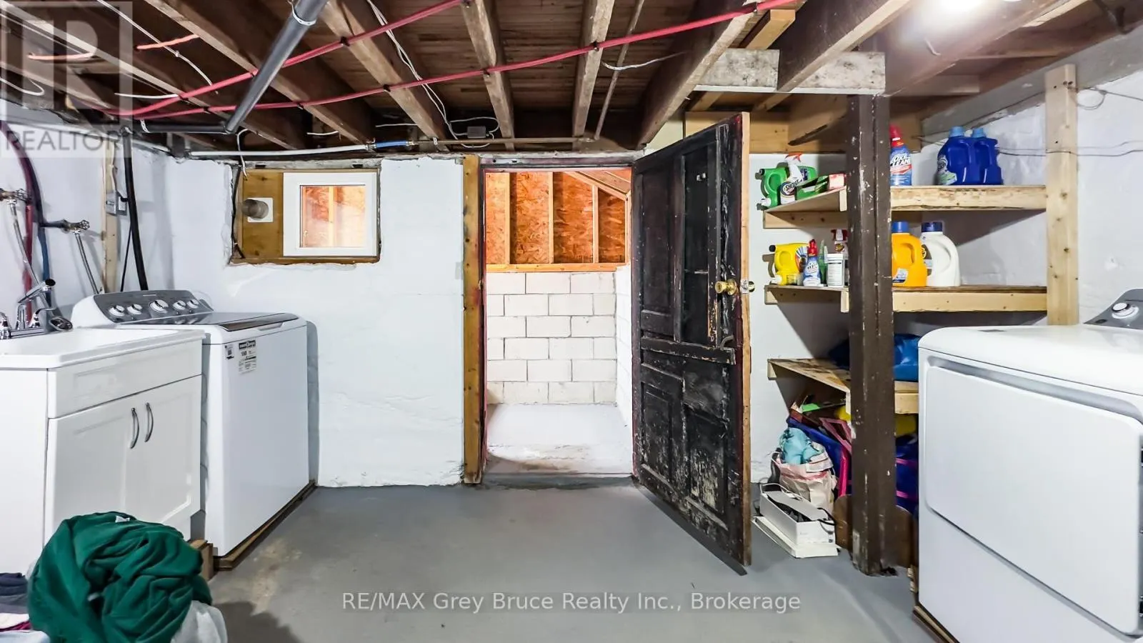 289 9TH STREET