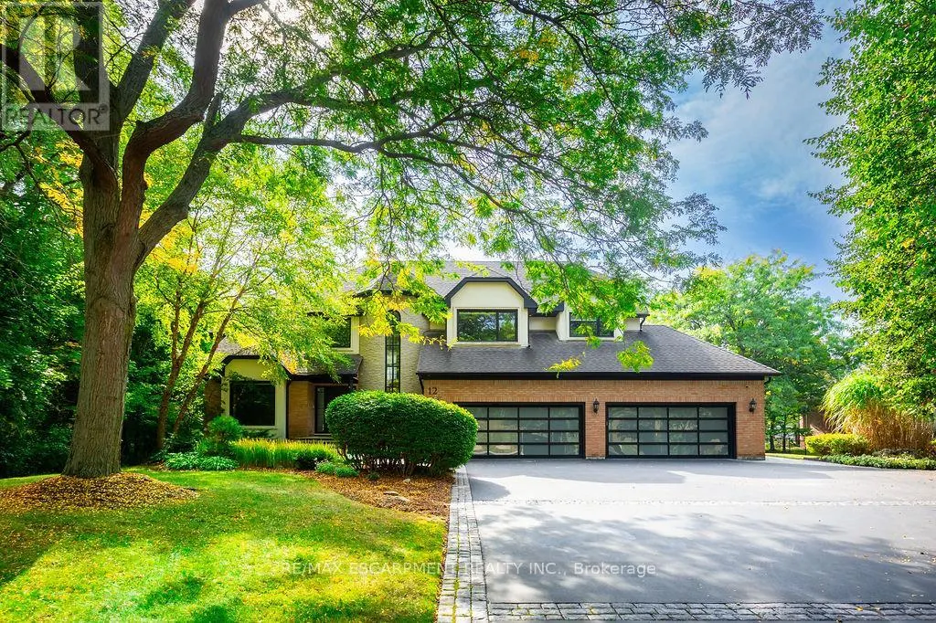 12 BLACKBERRY PLACE