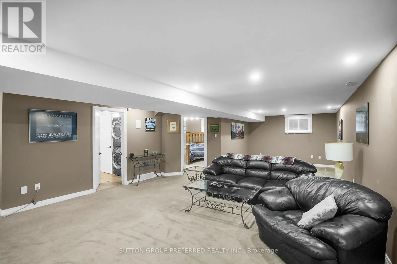 737 WHETTER AVENUE
