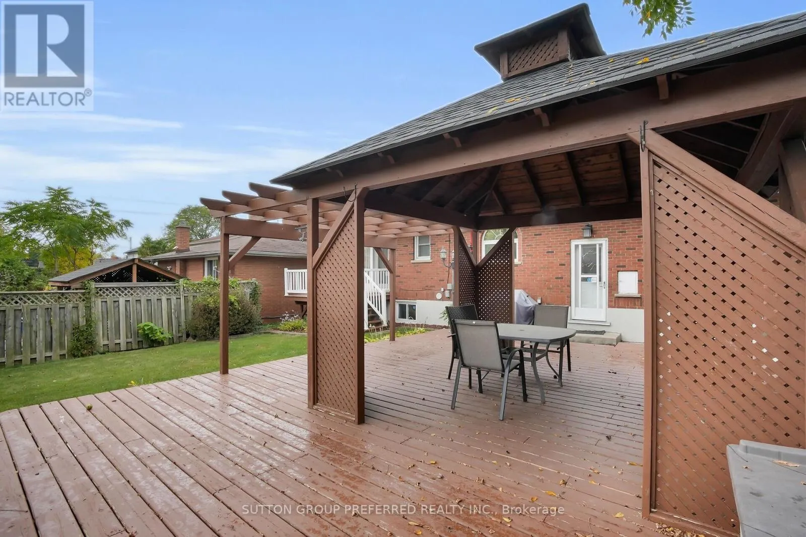 737 WHETTER AVENUE