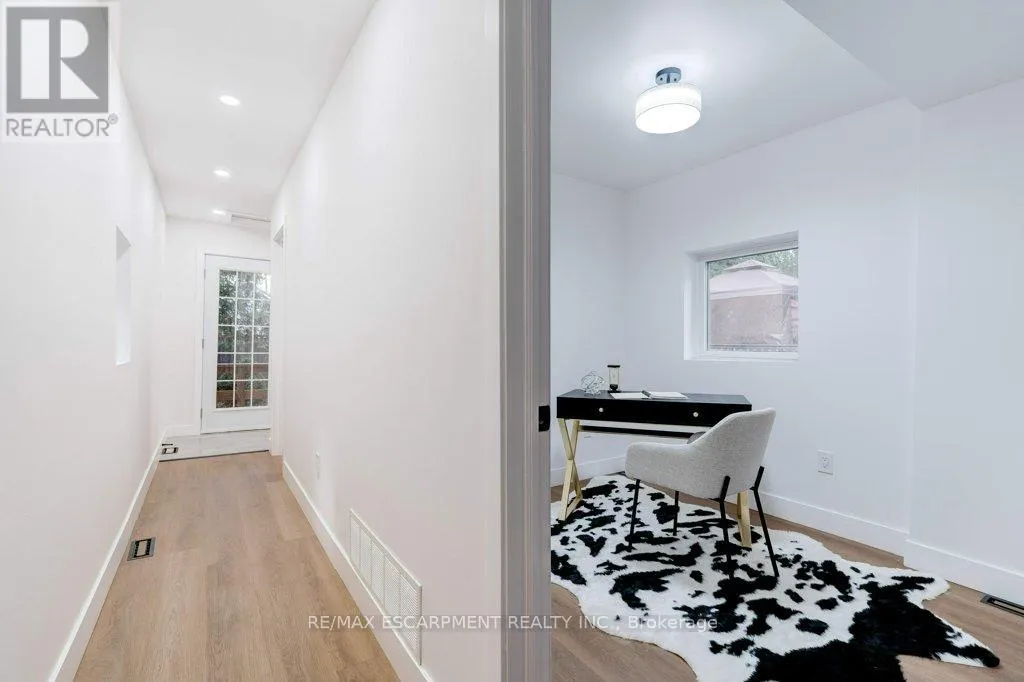 8 WHITFIELD AVENUE