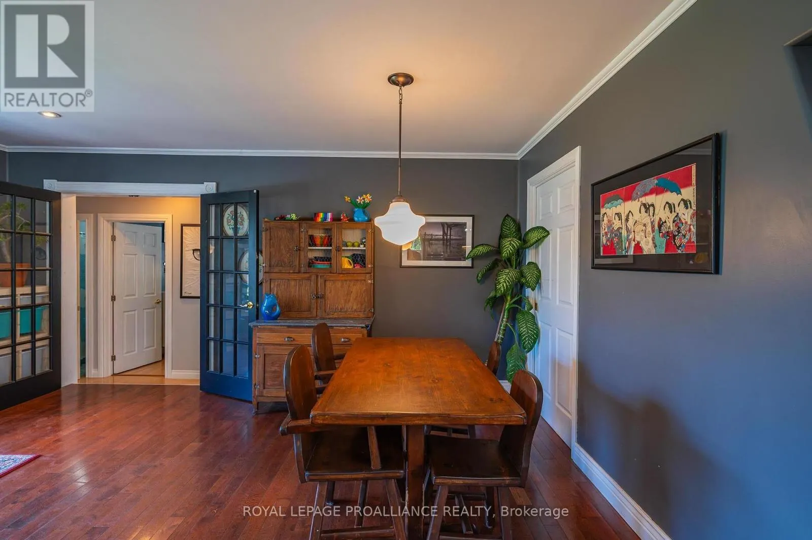 280 PRESQU'ILE PARKWAY