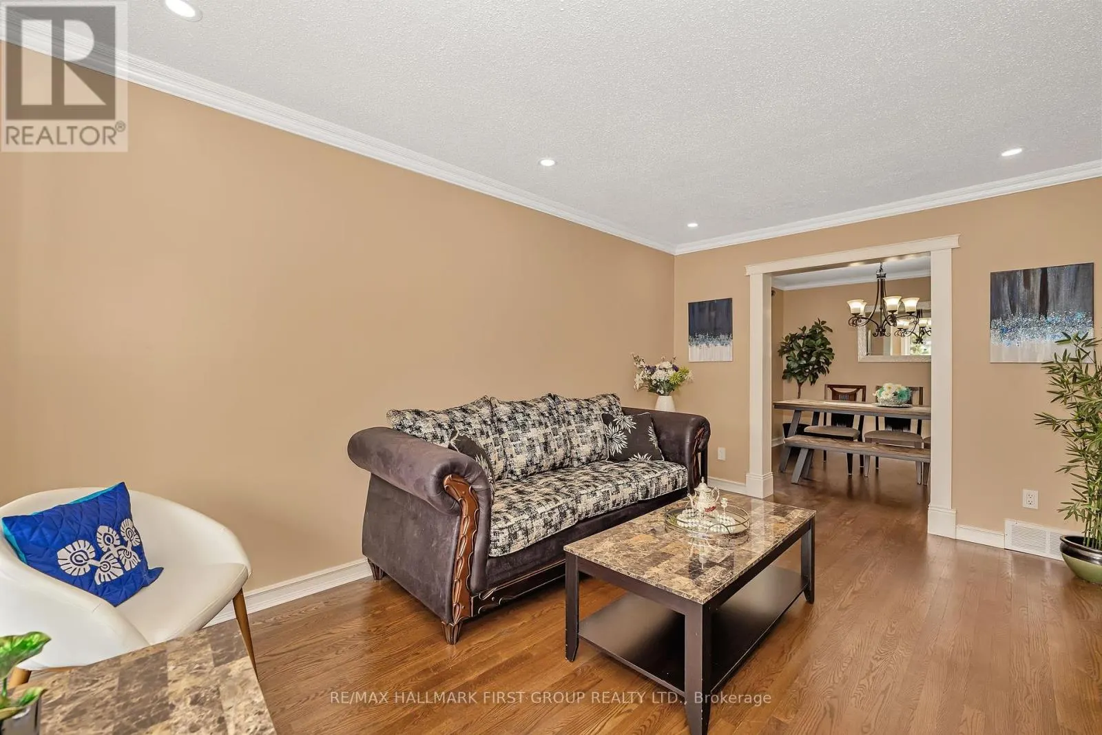 16 HAWLEY CRESCENT