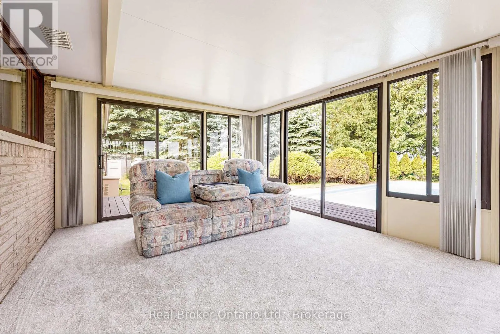 9412 SIDEROAD 17