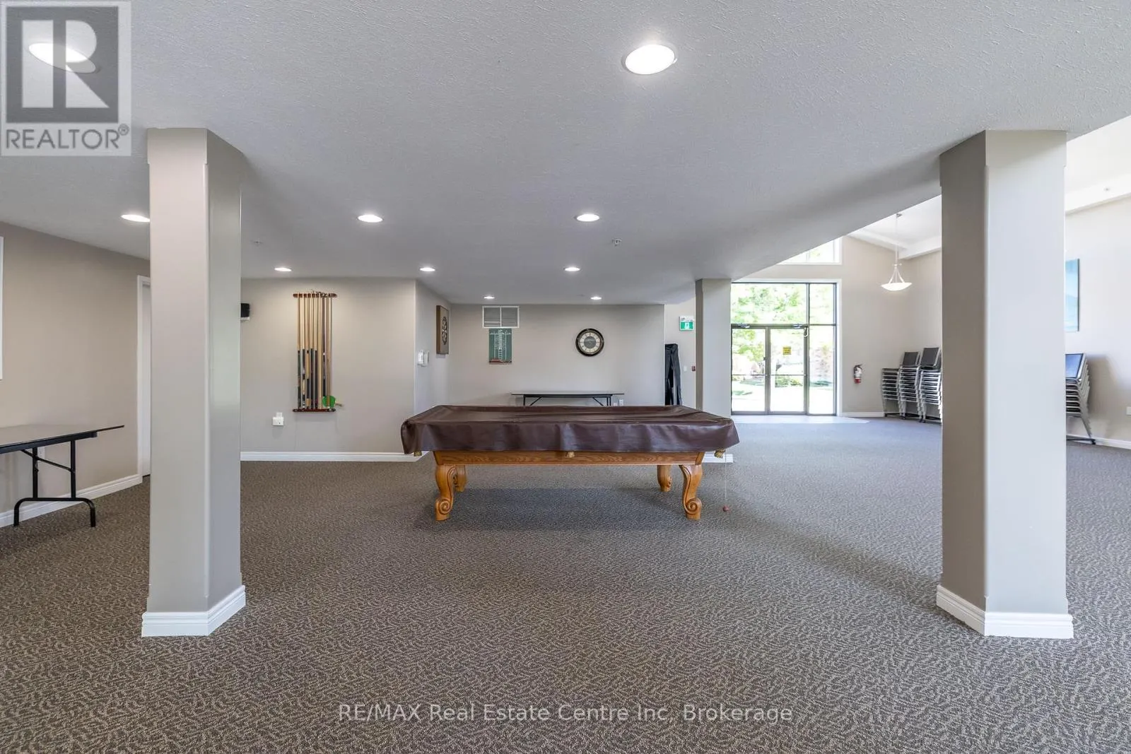 303 - 20 STATION SQUARE, #303