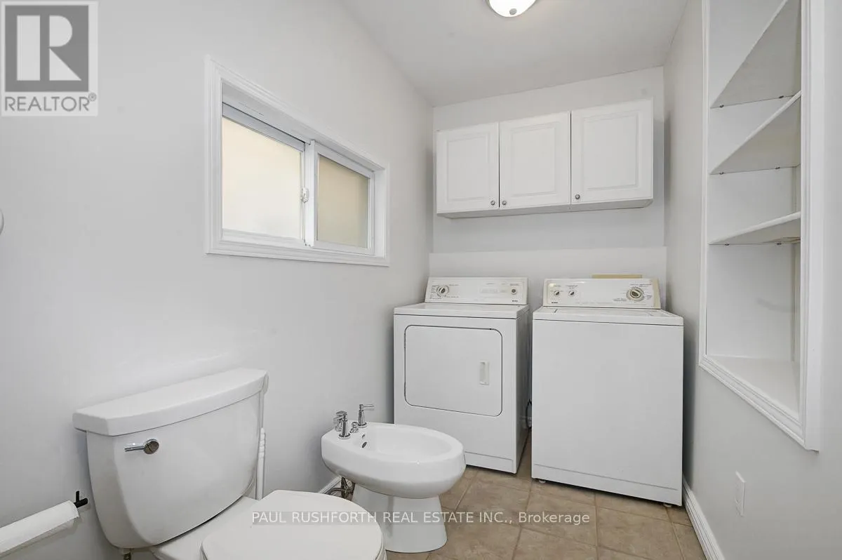 36 CHAMPAGNE AVENUE S