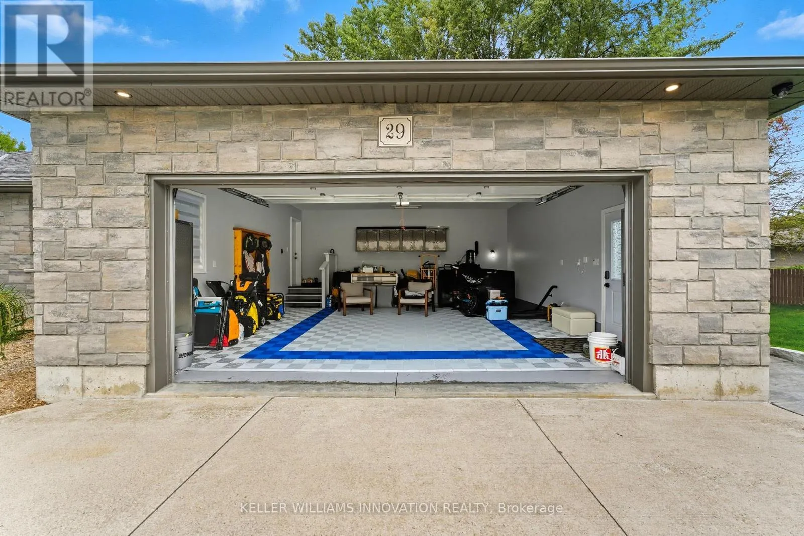 29 MCDONALD STREET W
