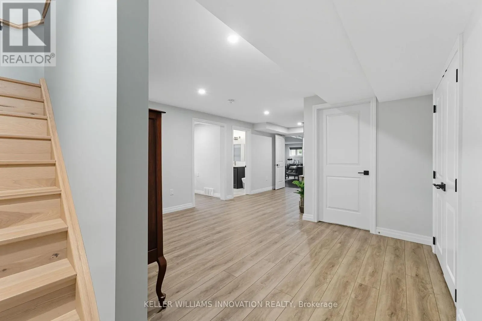 29 MCDONALD STREET W