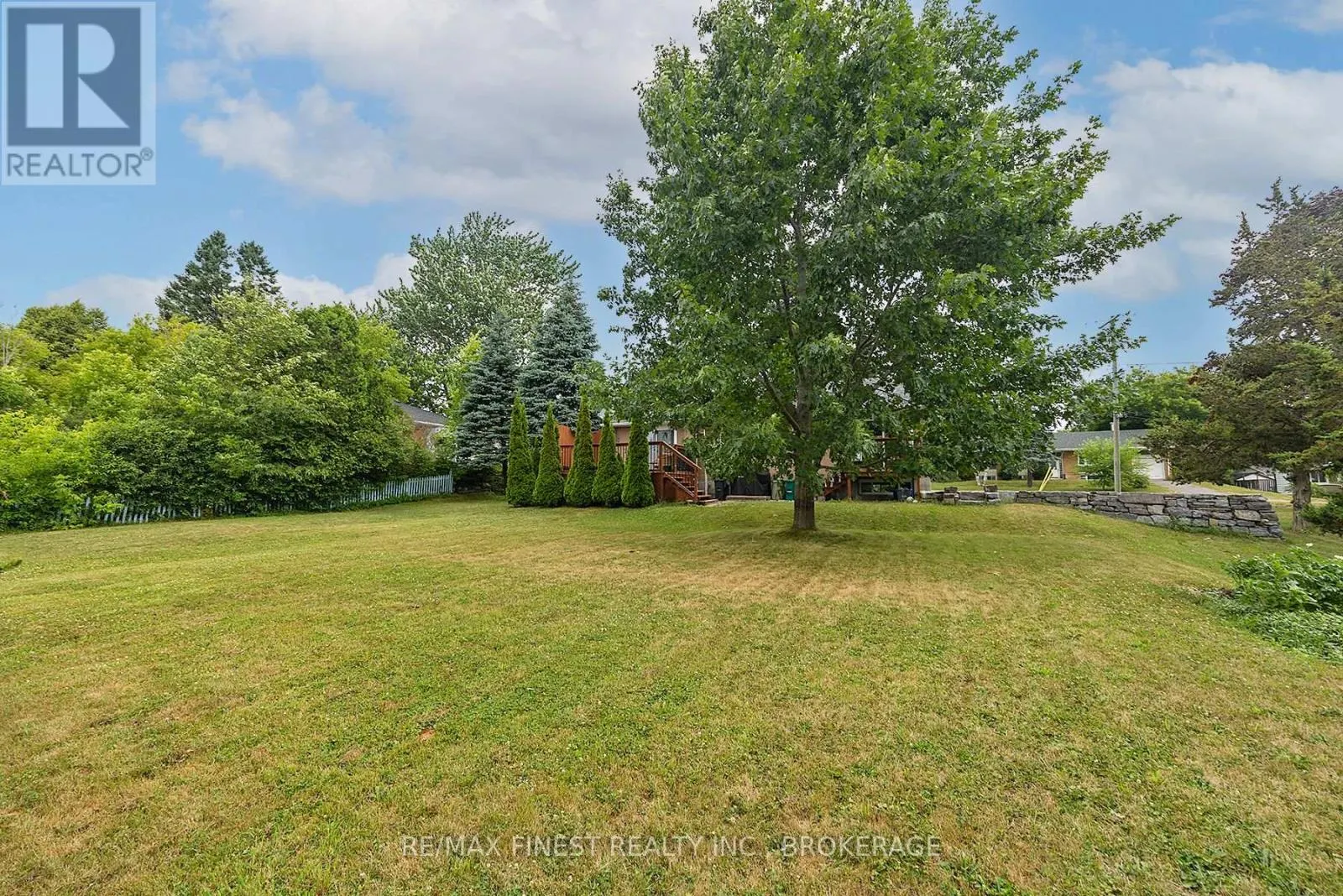 1429 AVONDALE CRESCENT